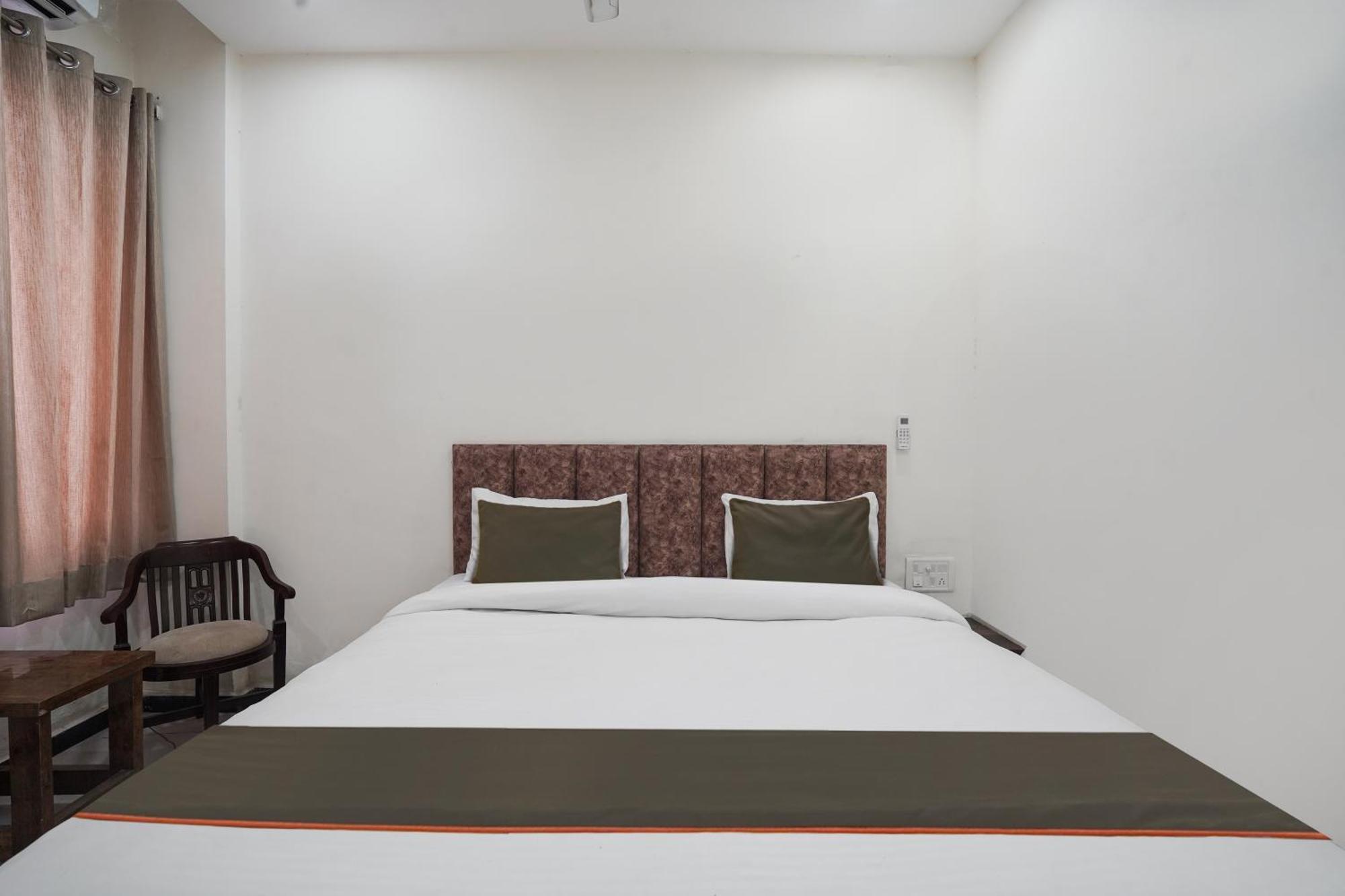 Townhouse Amanaka Formerly Hotel City Pride Rāipur 외부 사진